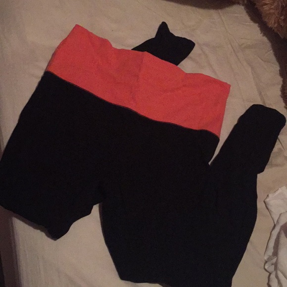 Mossimo Supply Co. Pants - Skinny yoga/ leggings Mossimo Supply Co. Pants - Skinny yoga/ leggings